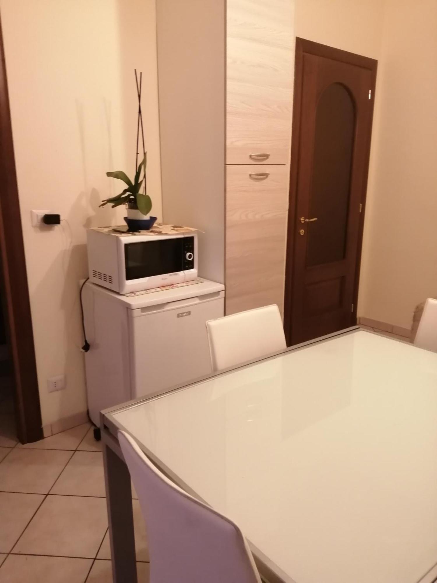 La Casa Di Fiore Apartment Асти Екстериор снимка
